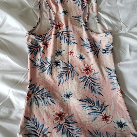 3/25$ Tank top - Picture 3 of 3